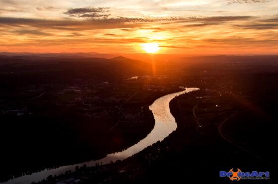 Rhein in den Sonnenuntergang